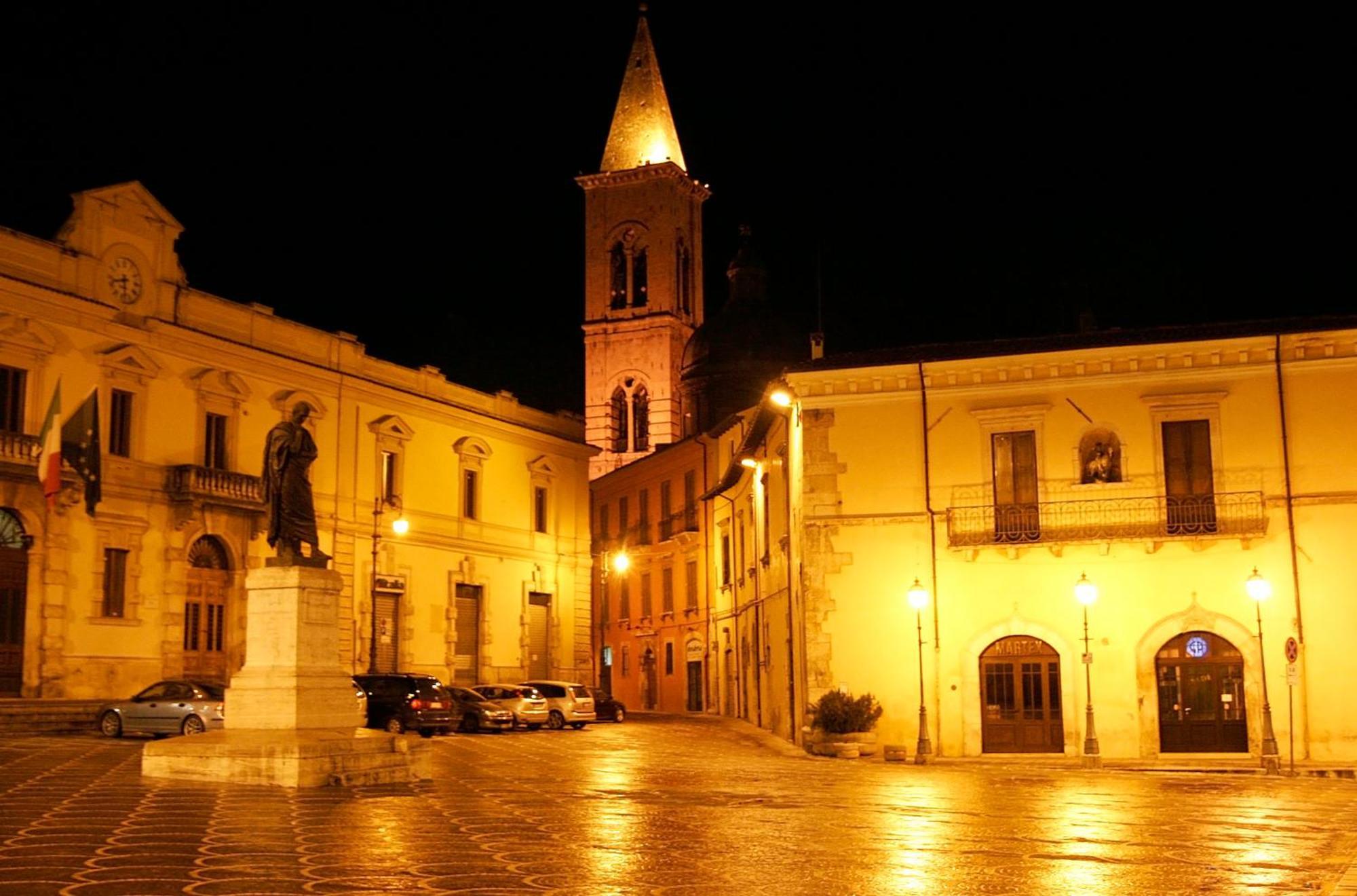 Manhattan Village Hotel Sulmona Dış mekan fotoğraf