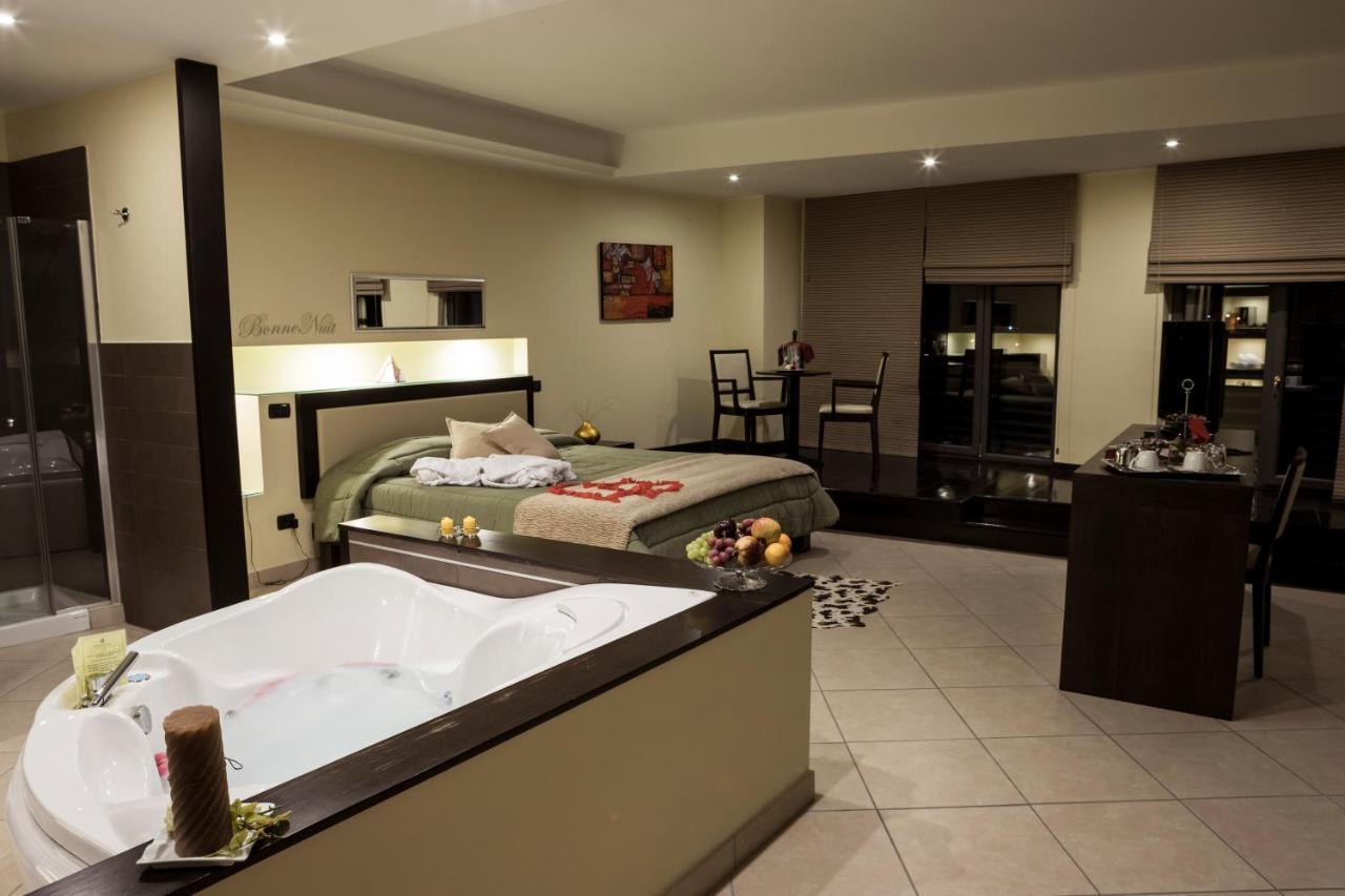 Manhattan Village Hotel Sulmona Dış mekan fotoğraf