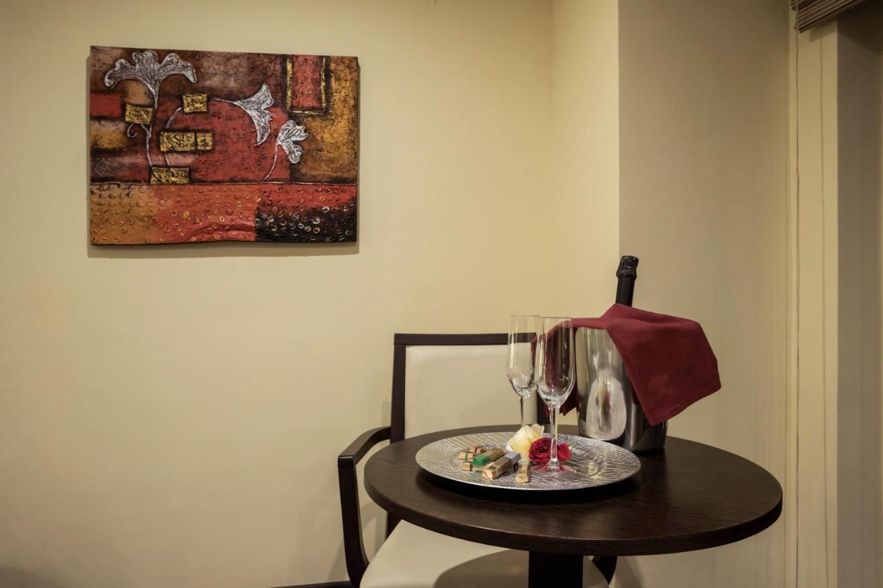 Manhattan Village Hotel Sulmona Dış mekan fotoğraf