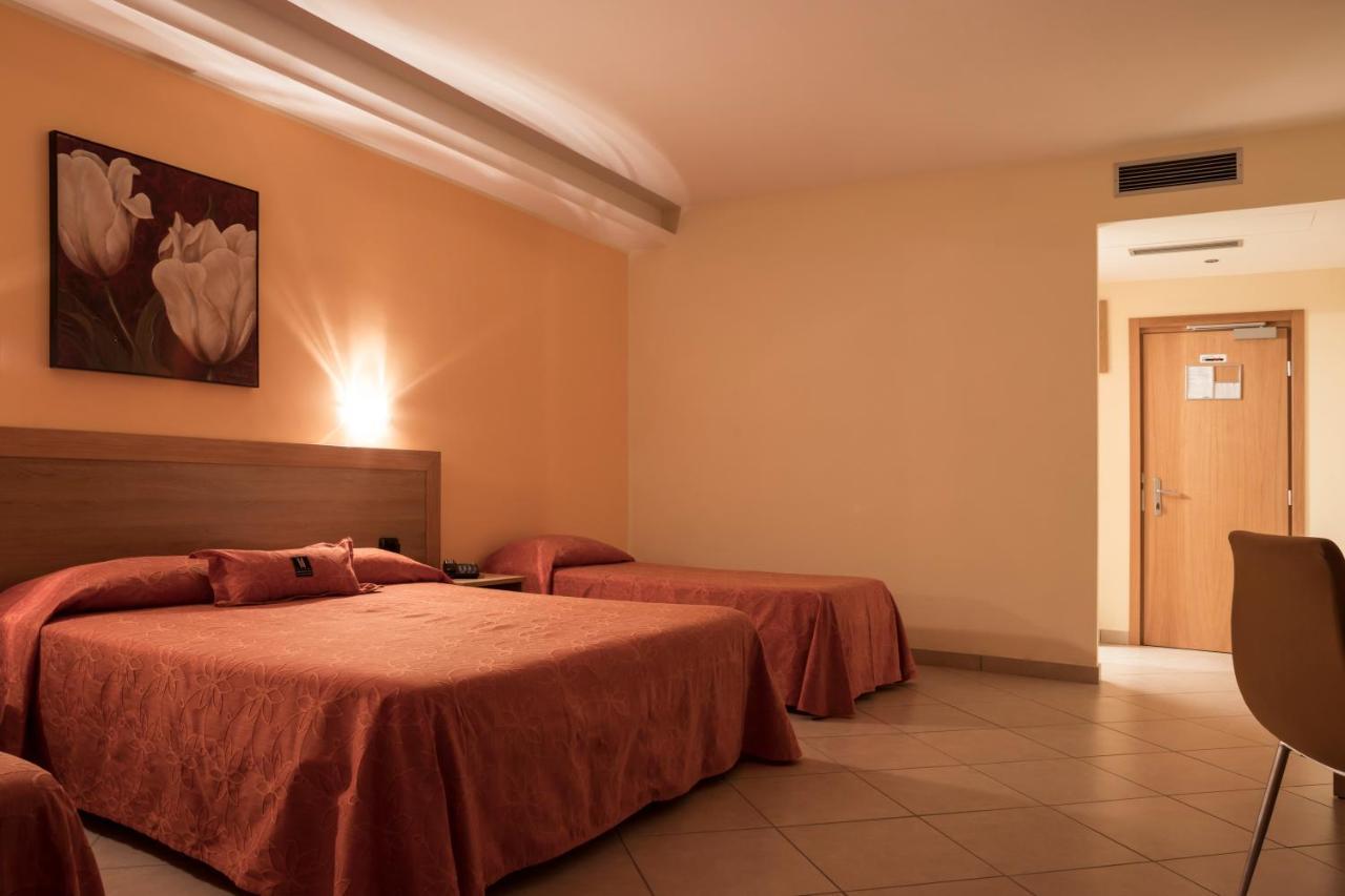 Manhattan Village Hotel Sulmona Dış mekan fotoğraf
