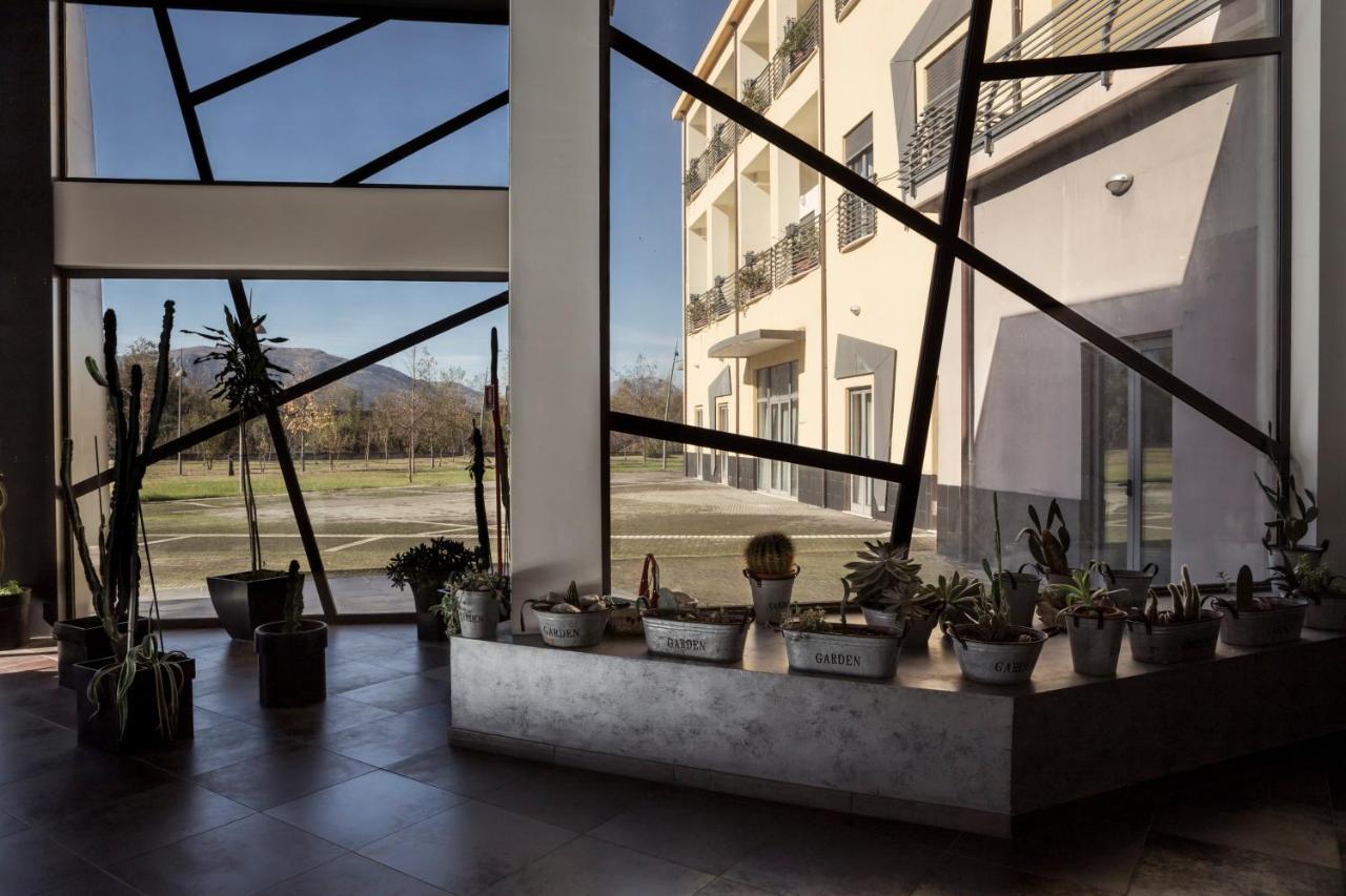 Manhattan Village Hotel Sulmona Dış mekan fotoğraf