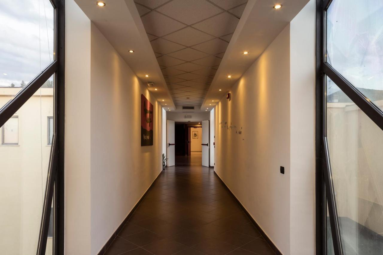 Manhattan Village Hotel Sulmona Dış mekan fotoğraf