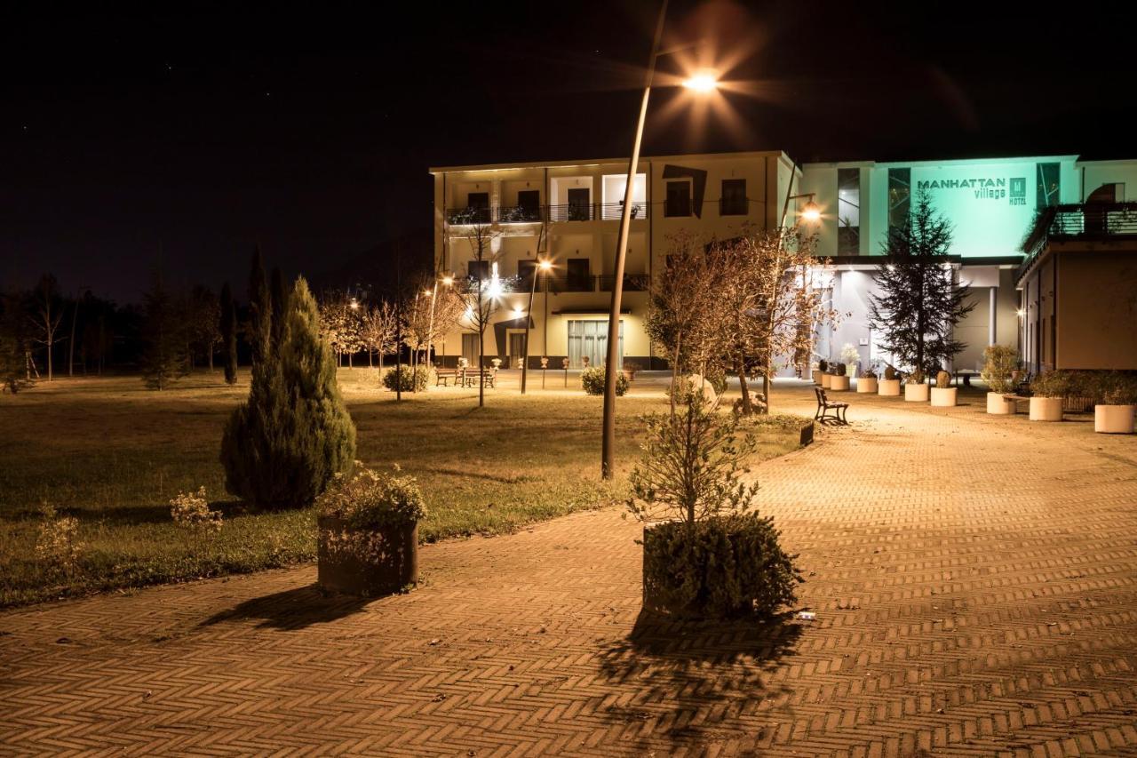 Manhattan Village Hotel Sulmona Dış mekan fotoğraf