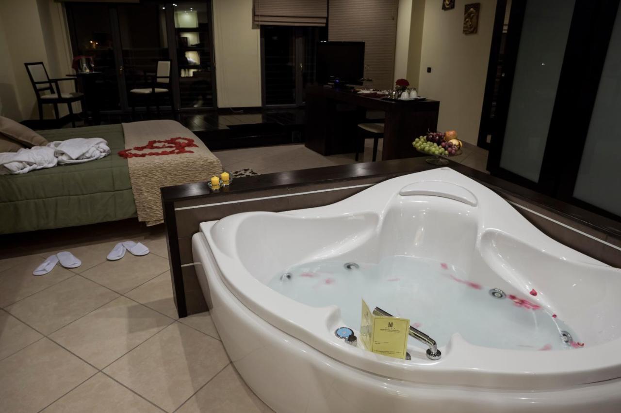 Manhattan Village Hotel Sulmona Dış mekan fotoğraf