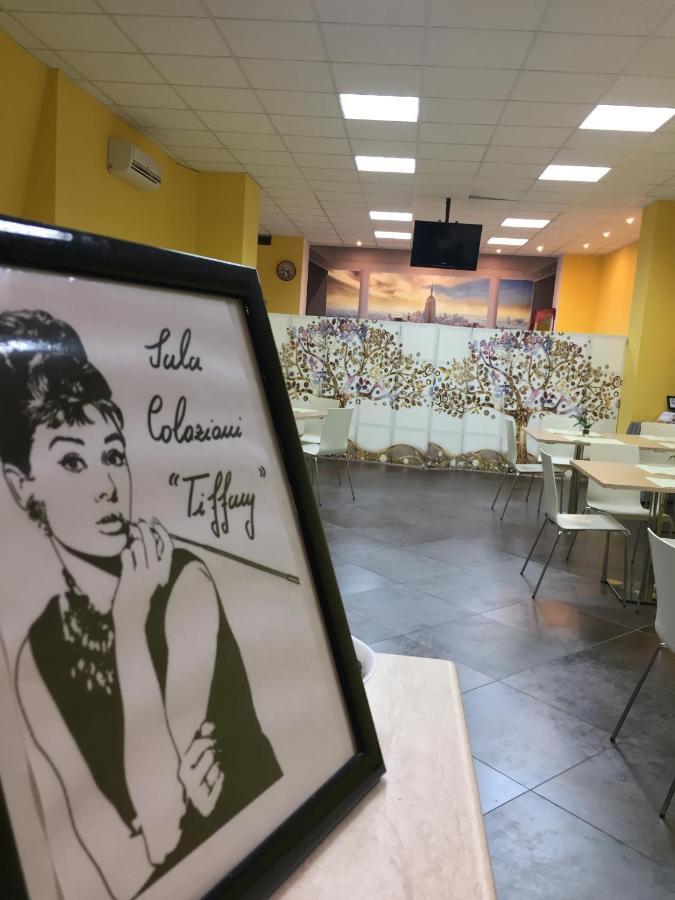 Manhattan Village Hotel Sulmona Dış mekan fotoğraf